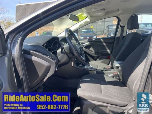 Used 2016 Ford Focus SE w/ SE Cold Weather Package FWD image 10