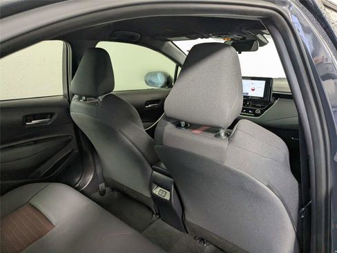 Used 2025 Toyota Corolla SE image 20