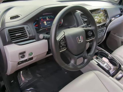 Used 2019 Honda Pilot Touring image 10