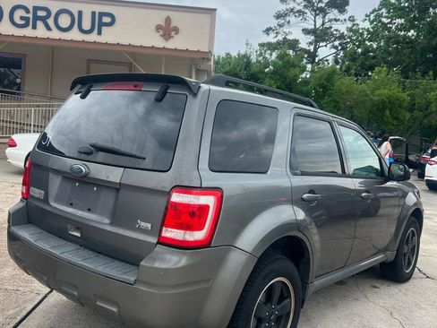 Used 2011 Ford Escape XLT w/ 201A Rapid Spec Order Code FWD image 3