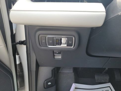 Certified 2024 Lincoln Nautilus Premier AWD/4WD image 43
