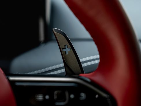Used 2024 Aston Martin DB12 Coupe RWD image 40