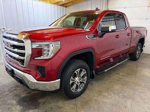Used 2021 GMC Sierra 1500 SLE w/ X31 Off-Road Package AWD/4WD image 3