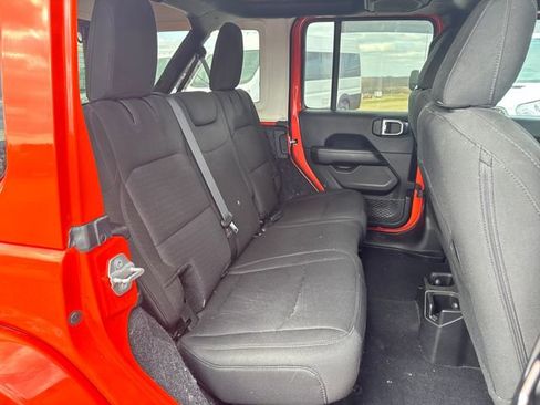 Used 2019 Jeep Wrangler Unlimited Sahara w/ Dual Top Group image 16