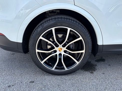 Certified 2021 Porsche Cayenne AWD/4WD image 41