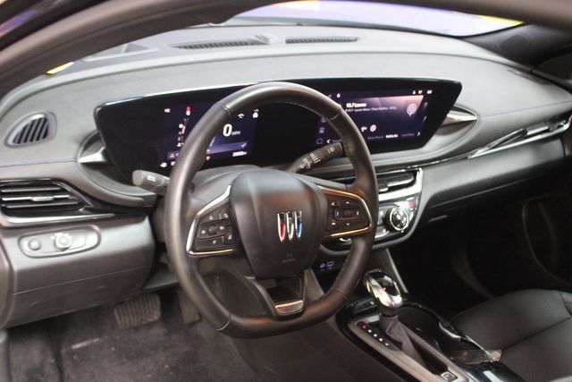 Used 2024 Buick Envista Sport Touring FWD image 14