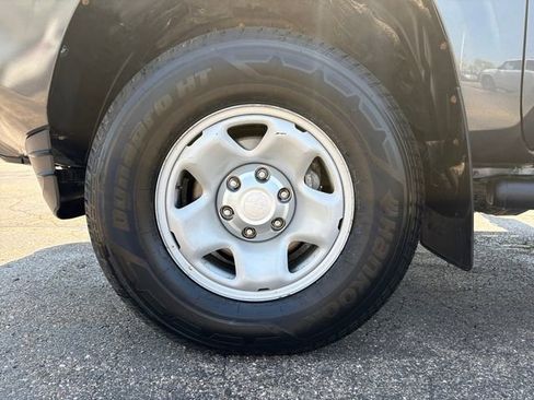 Used 2023 Toyota Tacoma SR AWD/4WD image 17