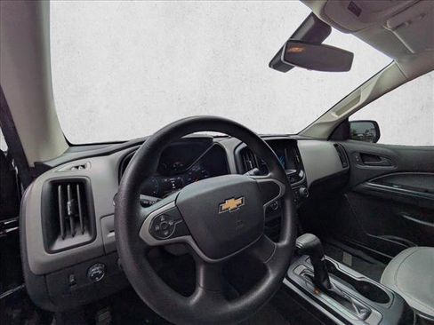 Used 2018 Chevrolet Colorado W/T w/ WT Convenience Package AWD/4WD image 10