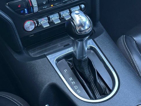 Used 2022 Ford Mustang Premium RWD image 21