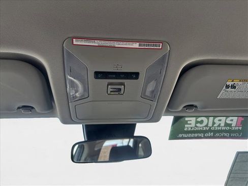 Used 2022 Toyota RAV4 LE image 22