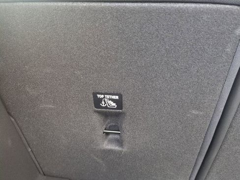 Used 2025 Chevrolet Trax LT FWD image 40