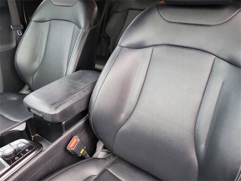 Used 2023 Kia Sportage EX image 12