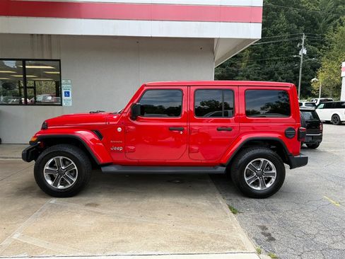 Used 2020 Jeep Wrangler Unlimited Sahara AWD/4WD image 17