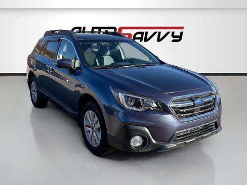 Used 2018 Subaru Outback 2.5i Premium image 1