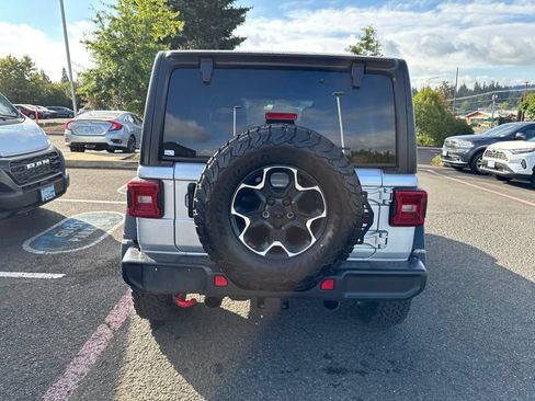 Used 2023 Jeep Wrangler Unlimited Rubicon w/ LED Lighting Group AWD/4WD image 8