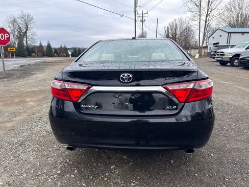 Used 2015 Toyota Camry XLE image 7