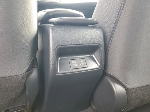 Used 2023 Toyota Corolla SE image 11