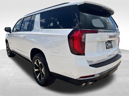 Certified 2025 GMC Yukon XL AT4 w/ AT4 Premium Package AWD/4WD image 3