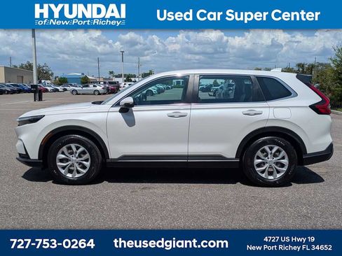 Used 2024 Honda CR-V LX image 2