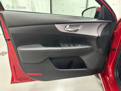 Used 2024 Kia Forte LXS image 8