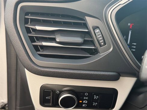 Used 2024 Ford Escape Active image 23