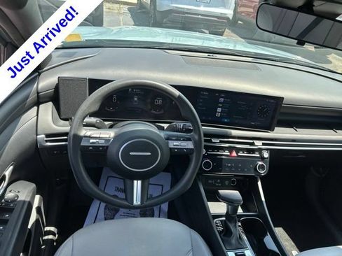 Used 2025 Hyundai Santa Cruz SEL FWD image 26
