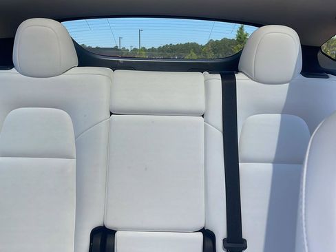 Used 2023 Tesla Model Y Performance AWD/4WD image 22