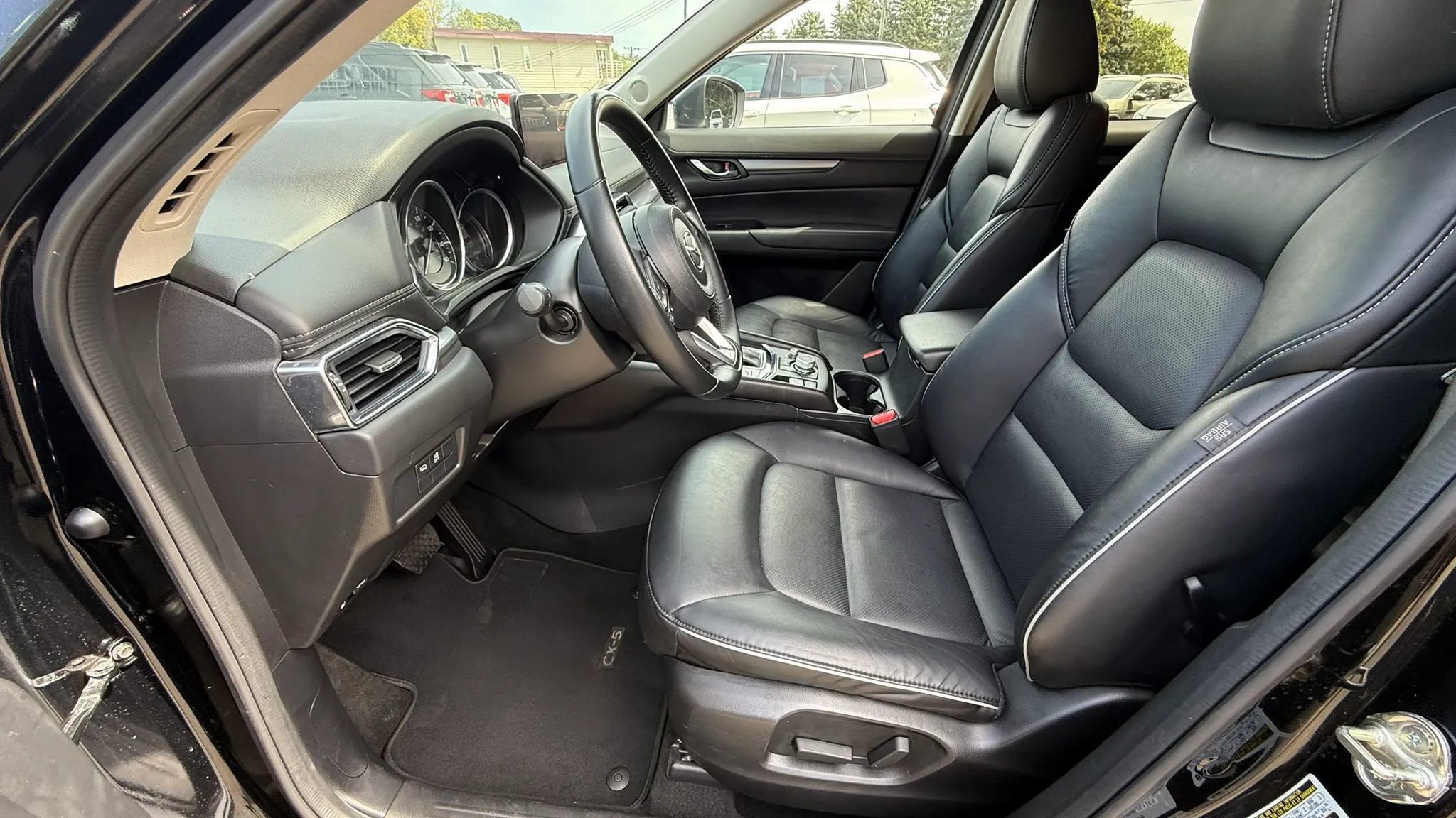 Used 2025 MAZDA CX-5 AWD 2.5 S w/ Select Package image 2
