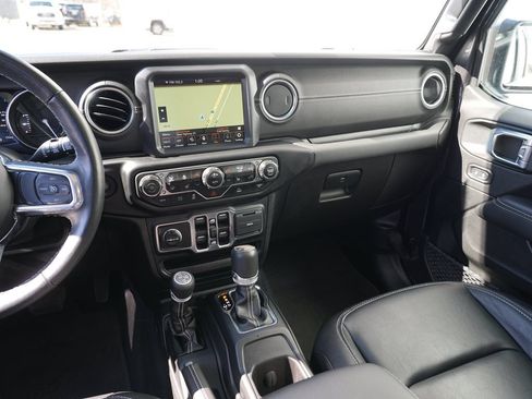 Used 2023 Jeep Wrangler Unlimited Sahara w/ Cold Weather Group AWD/4WD image 21