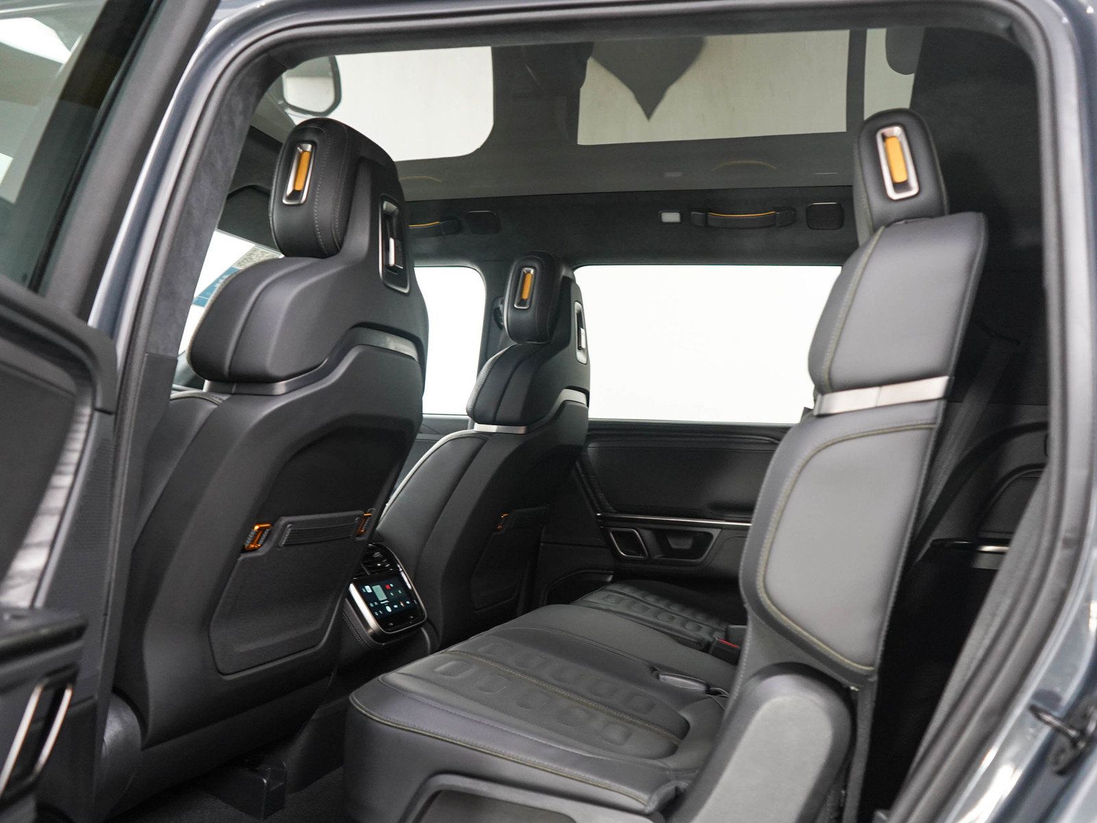 Used 2023 Rivian R1S Adventure Quad AWD/4WD image 23