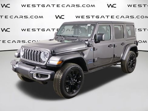 Used 2025 Jeep Wrangler Unlimited Sahara w/ Safety Group image 1