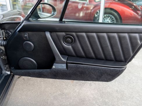 Used 1992 Porsche 911 Carrera image 26