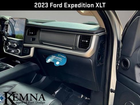 Used 2023 Ford Expedition XLT AWD/4WD image 32