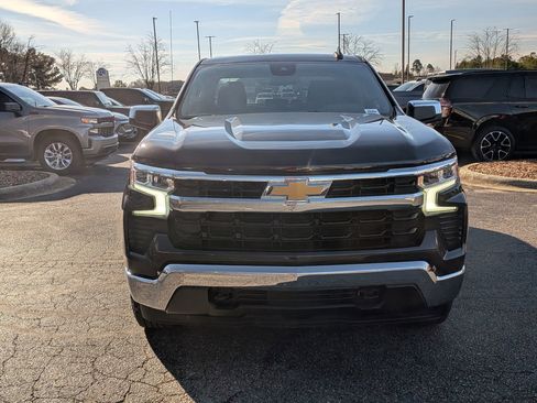 Used 2023 Chevrolet Silverado 1500 LT image 3