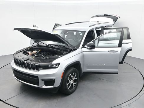 Used 2023 Jeep Grand Cherokee L Limited image 43