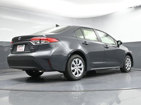 Used 2025 Toyota Corolla LE image 22