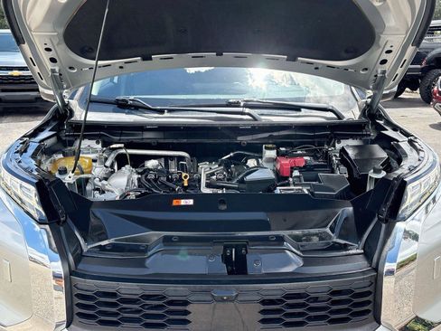 Used 2022 Mitsubishi Outlander SE AWD/4WD image 30