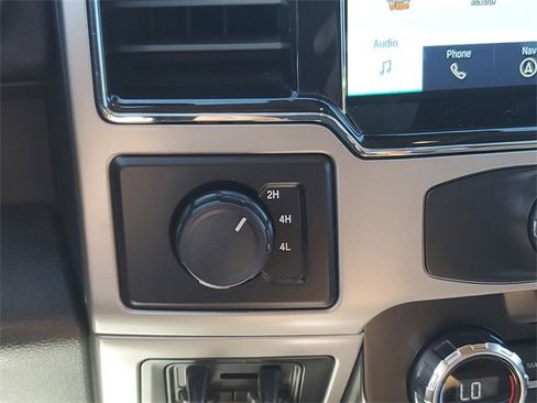 Used 2022 Ford F450 Lariat w/ Camper Package image 18