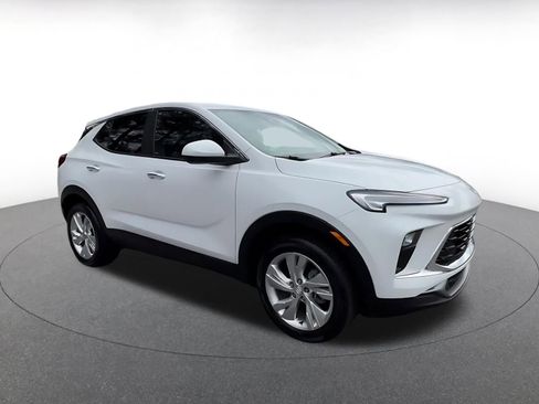 Used 2025 Buick Encore GX Preferred image 2