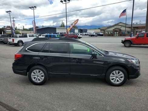 Used 2018 Subaru Outback 2.5i Premium AWD/4WD image 5