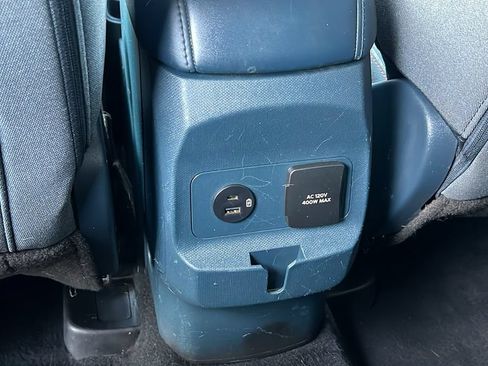 Certified 2022 Ford Maverick XLT w/ XLT Luxury Package FWD image 10