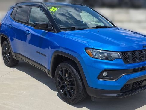 Certified 2023 Jeep Compass Latitude AWD/4WD image 8