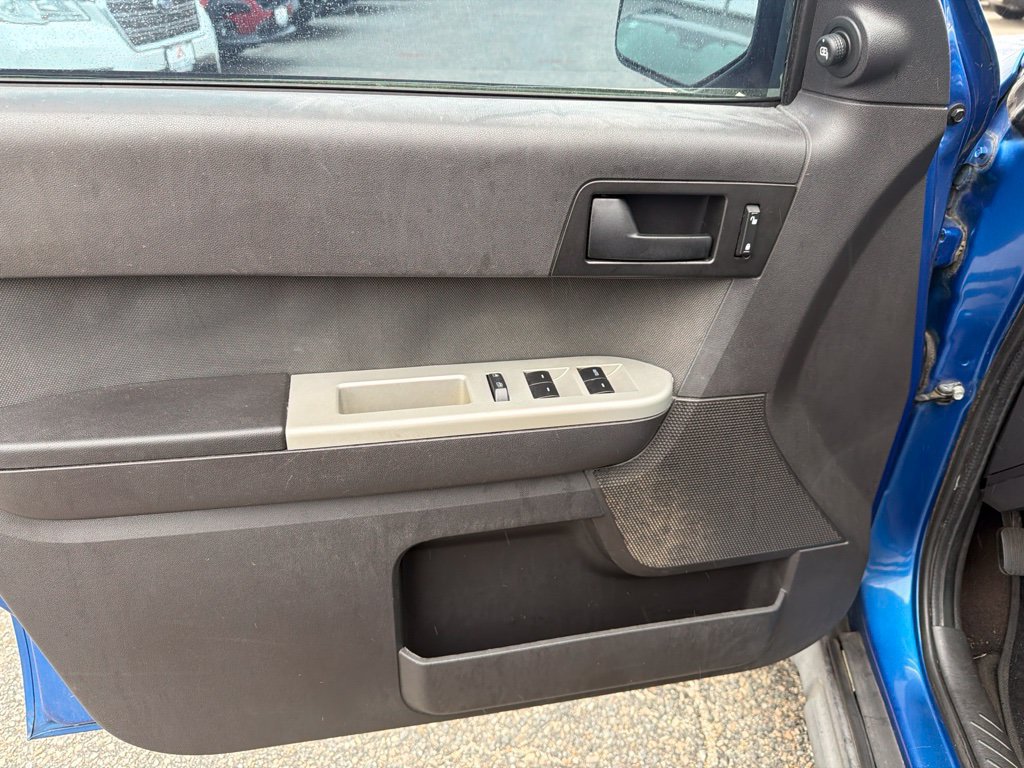 Used 2012 Ford Escape XLT FWD image 16
