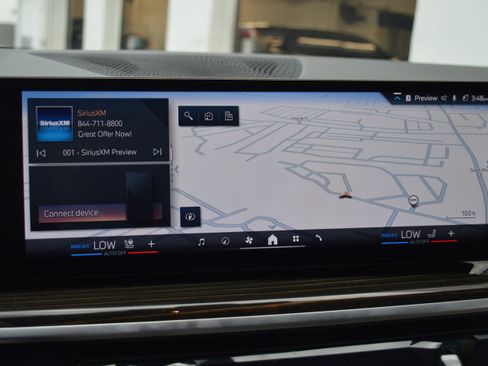 Certified 2024 BMW X5 xDrive40i w/ Premium Package image 17