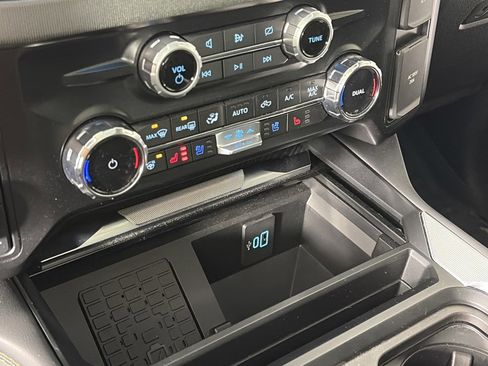 Used 2024 Ford F350 Platinum w/ FX4 Off-Road Package image 21