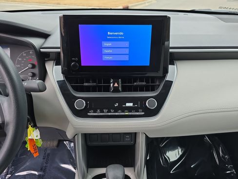 Used 2023 Toyota Corolla Cross L image 19