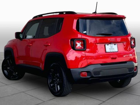 Used 2022 Jeep Renegade Latitude w/ Convenience Group AWD/4WD image 12