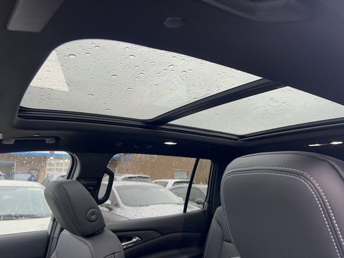 New 2026 Chevrolet Traverse LT w/ Sun and Wheel Package image 11