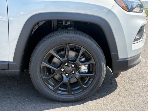 New 2026 Jeep Compass Latitude AWD/4WD image 20