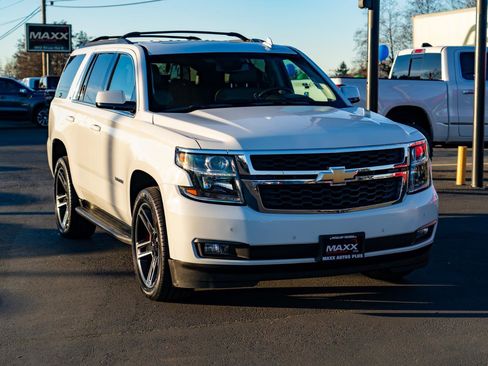 Used 2019 Chevrolet Tahoe LT image 2